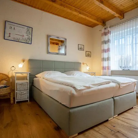 Godewind Haus Wattwurm *