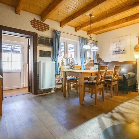 Apartment Godewind Haus Wattwurm Busum